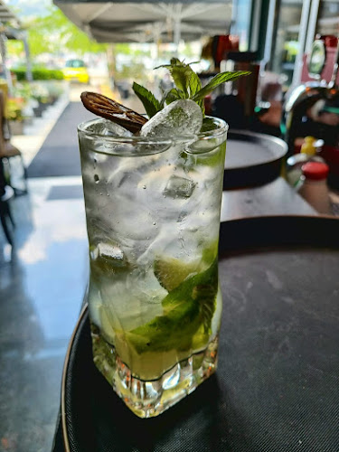 Tempera Streetfood & Bar