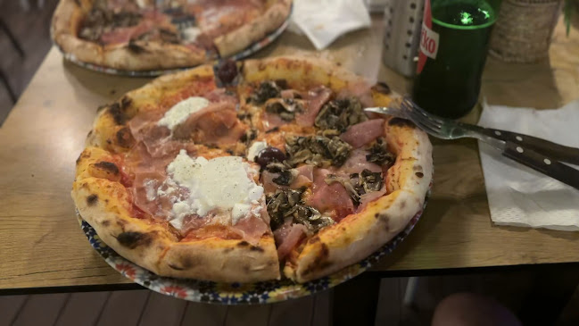 Opinii despre Delfino Pizza Snack Coffee în Baška - Gastronomija i ugostiteljstvo