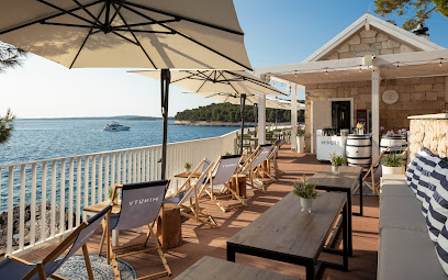 Lanterna Grill & Gourmet