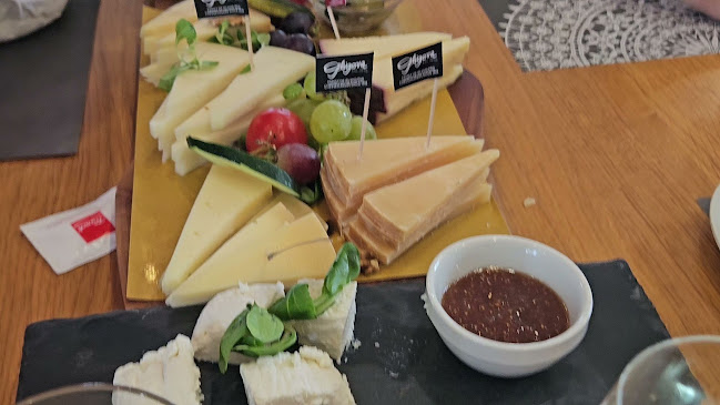 GLIGORA CHEESE BAR - Kolan