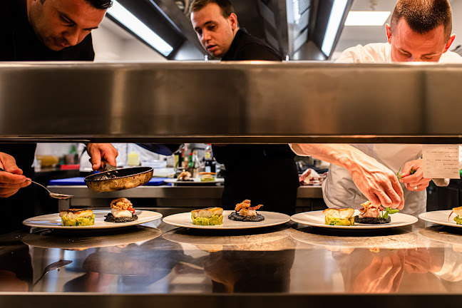 Nobilion Restaurant - Ika