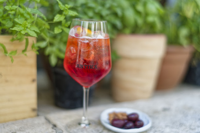 Comentarii opinii despre Antika: Restaurant- Wine Bar- Cocktails