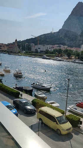 Opinii despre Eol Rooftop bar în Omiš - Gastronomija i ugostiteljstvo