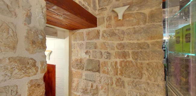 Comentarii opinii despre Vintage Bar Hvar (Food & Cocktail Bar)