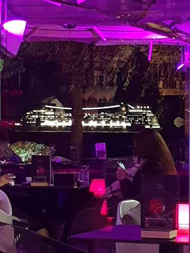 Opinii despre Day & Night Bar "Tennis" în Split - Gastronomija i ugostiteljstvo