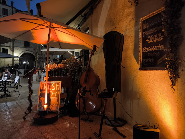 Troubadour Jazz Brasserie - Gastronomija i ugostiteljstvo