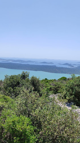 Konoba Kamenjak - Gastronomija i ugostiteljstvo