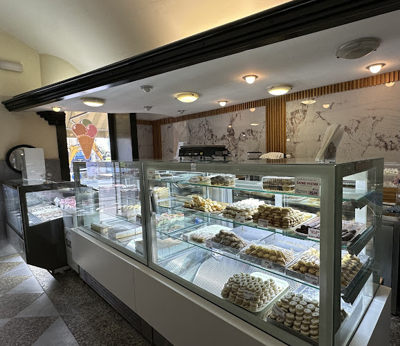 Slastičarnica "Ilica" - Gastronomija i ugostiteljstvo