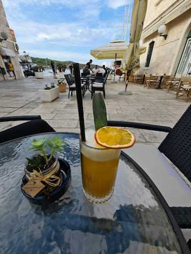 Caffe bar Tamaris Vis