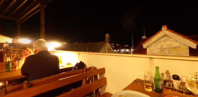 Tomahawk Steakhouse and Sushi Bar