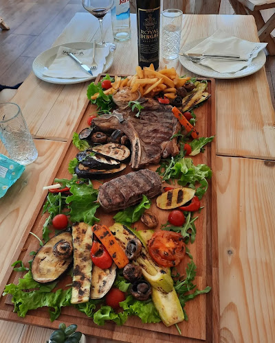 Gladne Oči Pakoštane - Gastronomija i ugostiteljstvo