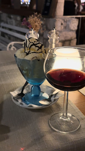 Opinii despre 4 Palme în Hvar - Gastronomija i ugostiteljstvo