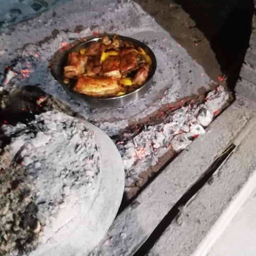 Konoba-Pizzeria "Vuki" - Gastronomija i ugostiteljstvo