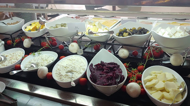 Opinii despre Amfora Hvar Grand Beach Resort în Hvar - Gastronomija i ugostiteljstvo