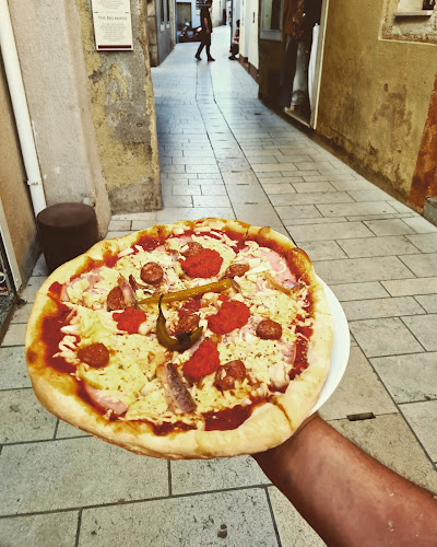 Kantun - Gastronomija i ugostiteljstvo