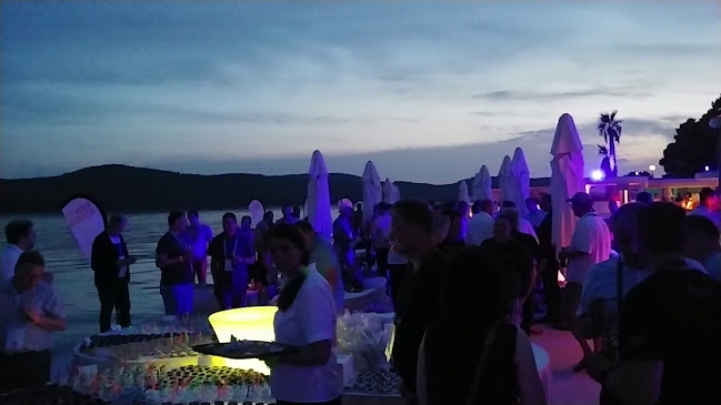 Comentarii opinii despre En Vogue Beach Club