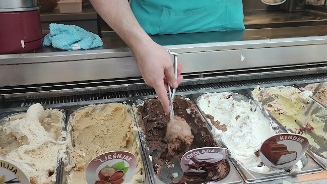 Opinii despre Slasticarna Donat, Ice Cream and Gelato în Zadar - Gastronomija i ugostiteljstvo