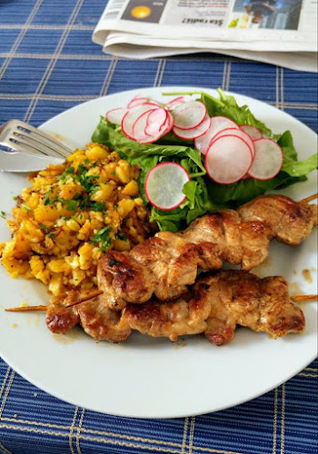 Restoran Poon Piat - Gastronomija i ugostiteljstvo