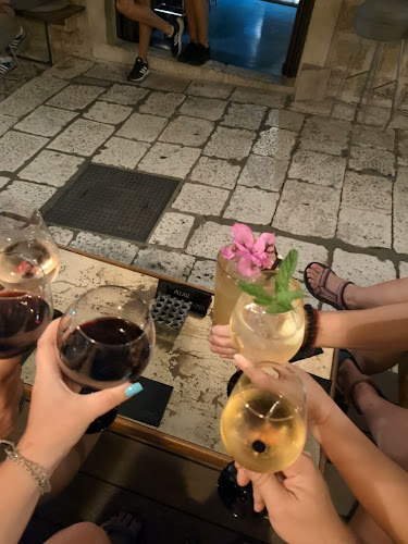 Opinii despre Ka'lavanda Bar în Hvar - Gastronomija i ugostiteljstvo