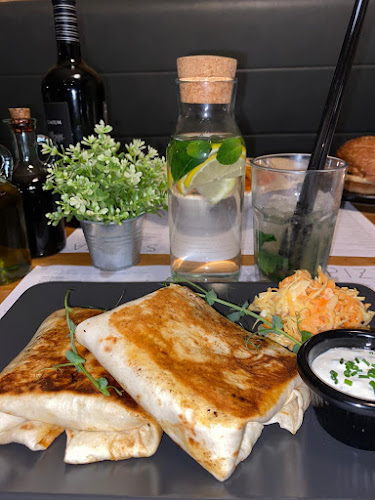 Comentarii opinii despre Spizza dining & drinks