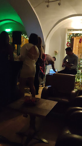 Opinii despre Kavana Lav în Zagreb - Gastronomija i ugostiteljstvo