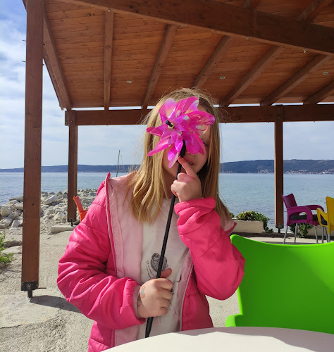 Opinii despre Caffe bar Nehaj 2 în Kaštel Štafilić - Gastronomija i ugostiteljstvo