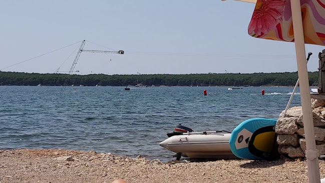 Comentarii opinii despre Beach Bar Saint Dunat