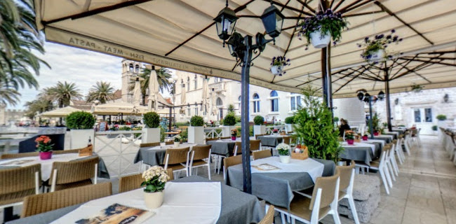 Restoran pizzeria Amfora Trogir - Trogir