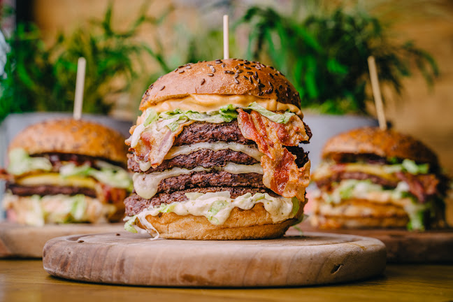 Submarine Burger Bundek