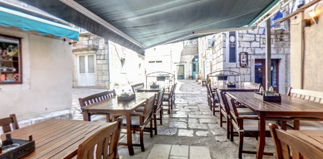 Pizzeria LEUT Korčula - Korčula