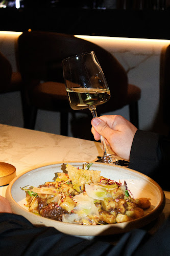 Comentarii opinii despre SquareOne Experience Bar & Restaurant