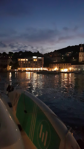 Opinii despre Fameja în Hvar - Gastronomija i ugostiteljstvo