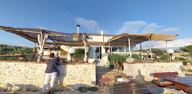 Opinii despre Restaurant Kamenjak în Banjol - Gastronomija i ugostiteljstvo