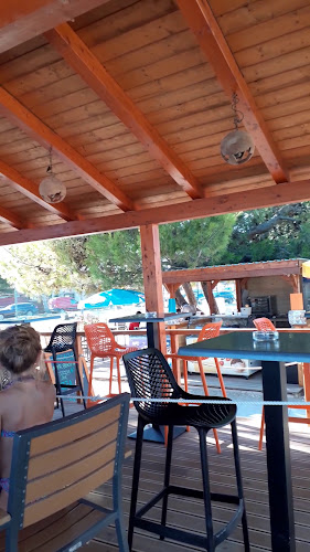 Opinii despre Beach bar Barracuda în Medulin - Gastronomija i ugostiteljstvo