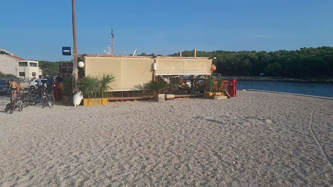 Opinii despre Beach bar Calafuria în Tribunj - Gastronomija i ugostiteljstvo
