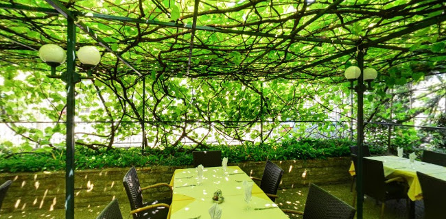 Opinii despre Lašćinska Klet - Restoran - Ferenčina în Zagreb - Gastronomija i ugostiteljstvo