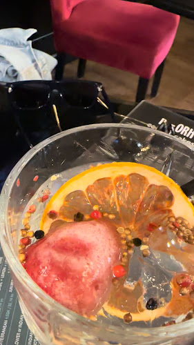 Bar Orh - Gastronomija i ugostiteljstvo