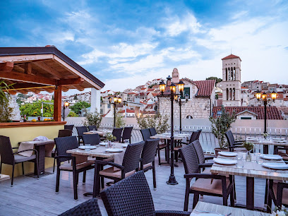 Faria - Garden & terrace / Restaurant & Pizza