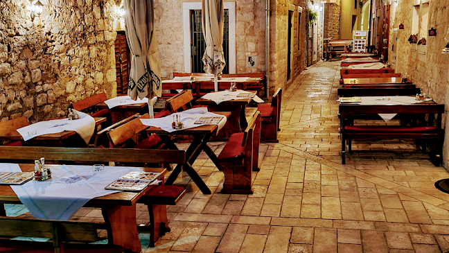 Ul. Biskupa Draga 2, 51280, Rab