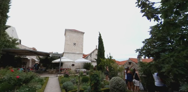 Srednjovjekovni samostanski mediteranski vrt Sv. Lovre - Šibenik