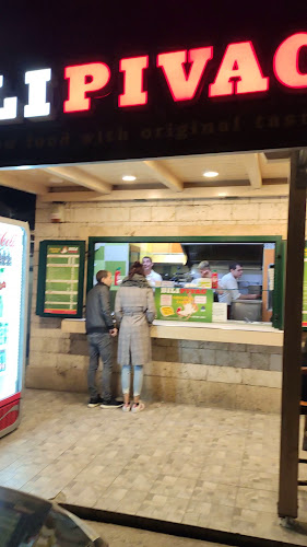 Bili Pivac - Podstrana