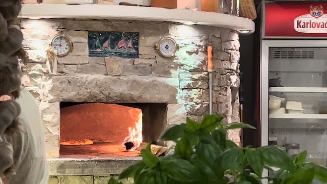 Opinii despre bistro Olea în Tučepi - Gastronomija i ugostiteljstvo