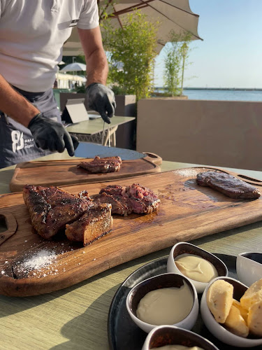 Half 8 Restaurant, Novigrad