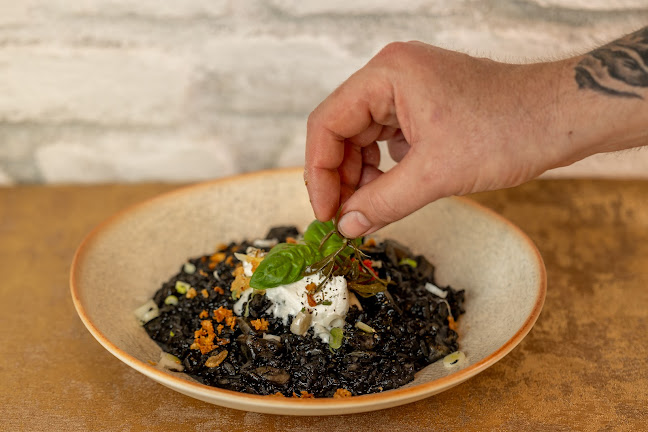 Konoba Otprilike Ovako - Gastronomija i ugostiteljstvo