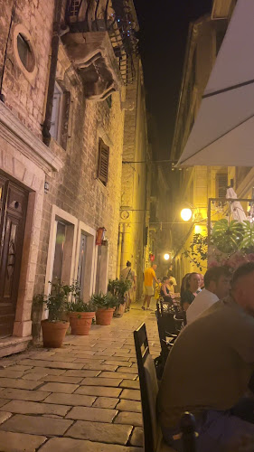 Opinii despre Restaurant Galerija Šibenik în Šibenik - Gastronomija i ugostiteljstvo