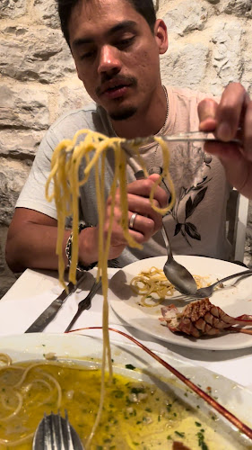 Opinii despre Macondo în Hvar - Gastronomija i ugostiteljstvo