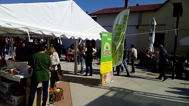 Opinii despre Ivanić Grad Tržnica Maznica în Ivanić-Grad - Gastronomija i ugostiteljstvo