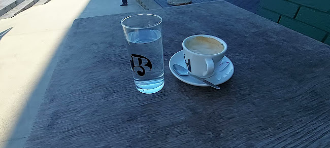 Opinii despre Brooklyn, Caffe Bar în Osijek - Gastronomija i ugostiteljstvo