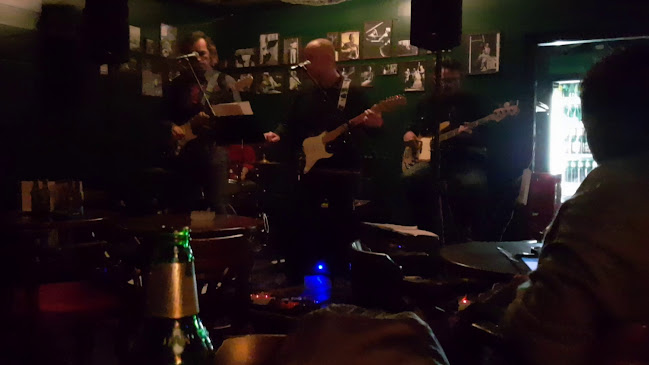 Opinii despre Club Bar "No Sikiriki" în Zagreb - Gastronomija i ugostiteljstvo