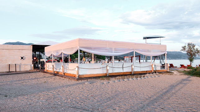 Comentarii opinii despre Monkey Lounge & Beach bar Žnjan